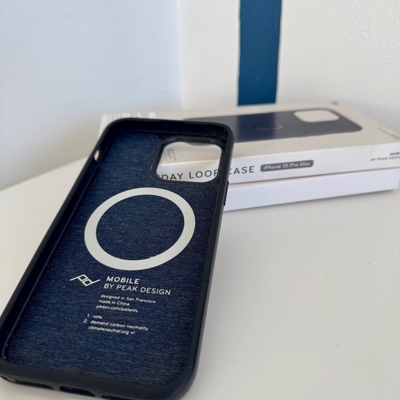 PeakDesign Cell Phone Case iPhone15 Pro Max - Picture 2 of 4